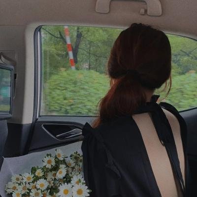 坐着轮椅飞上天空